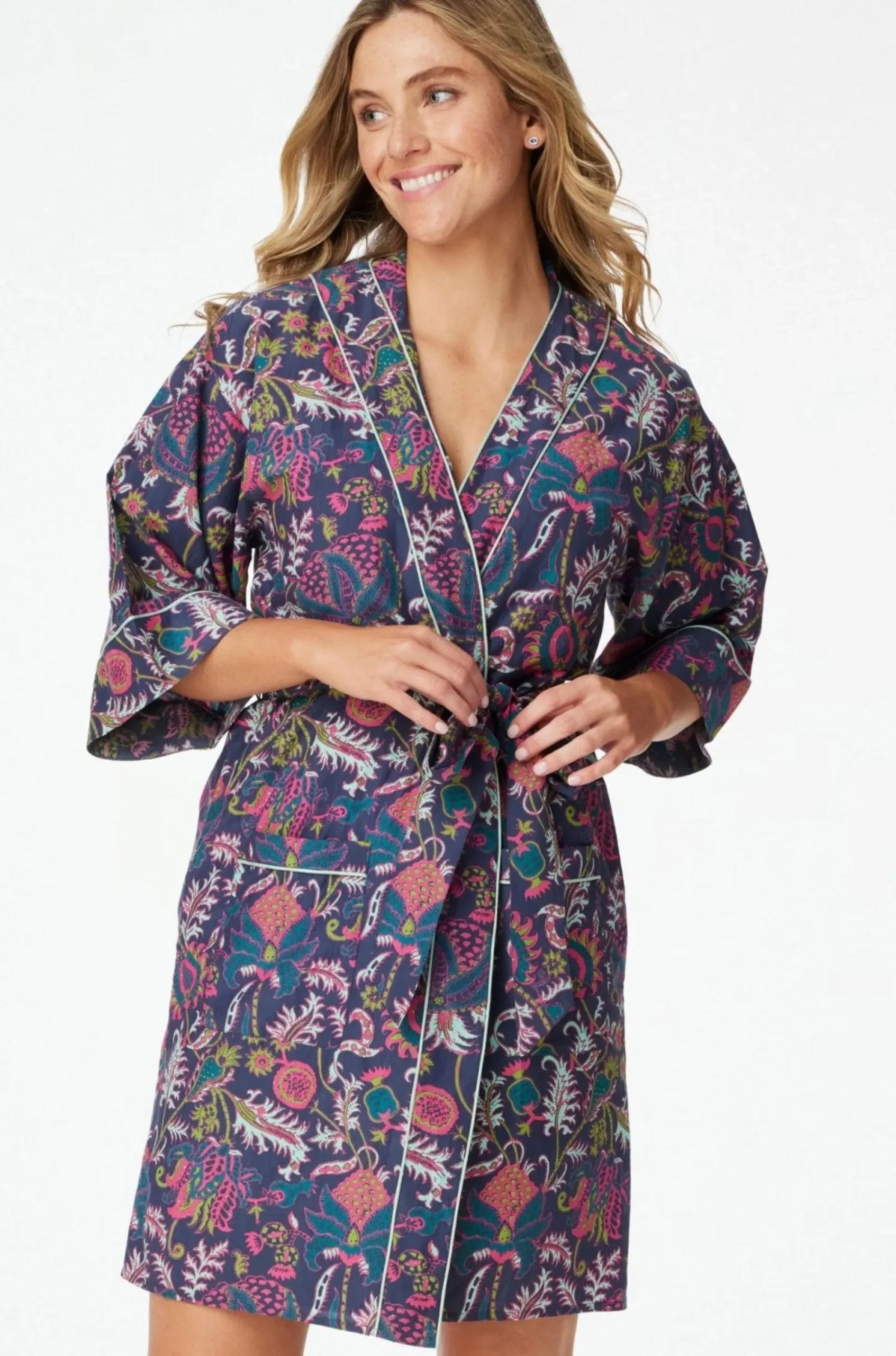 Amanda Zelda Robe