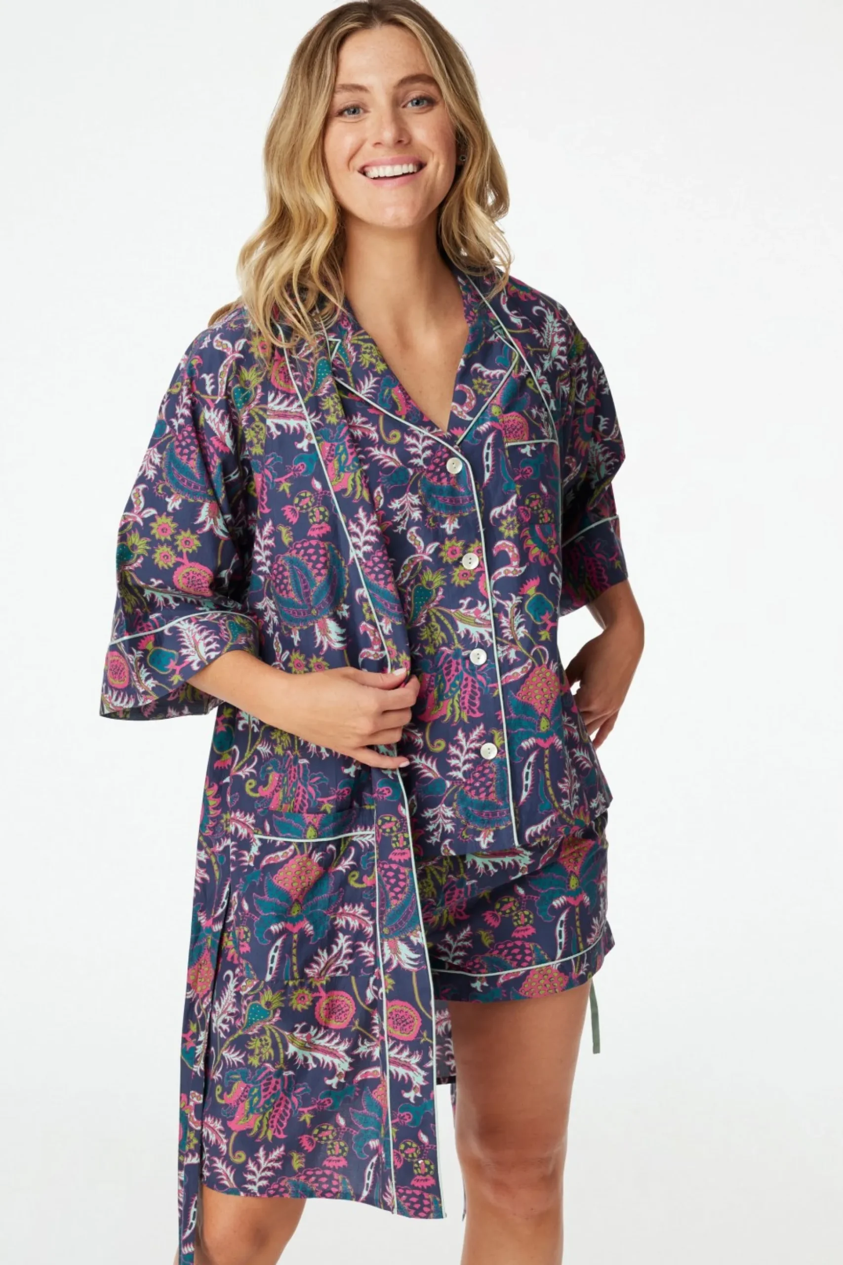 Amanda Zelda Robe