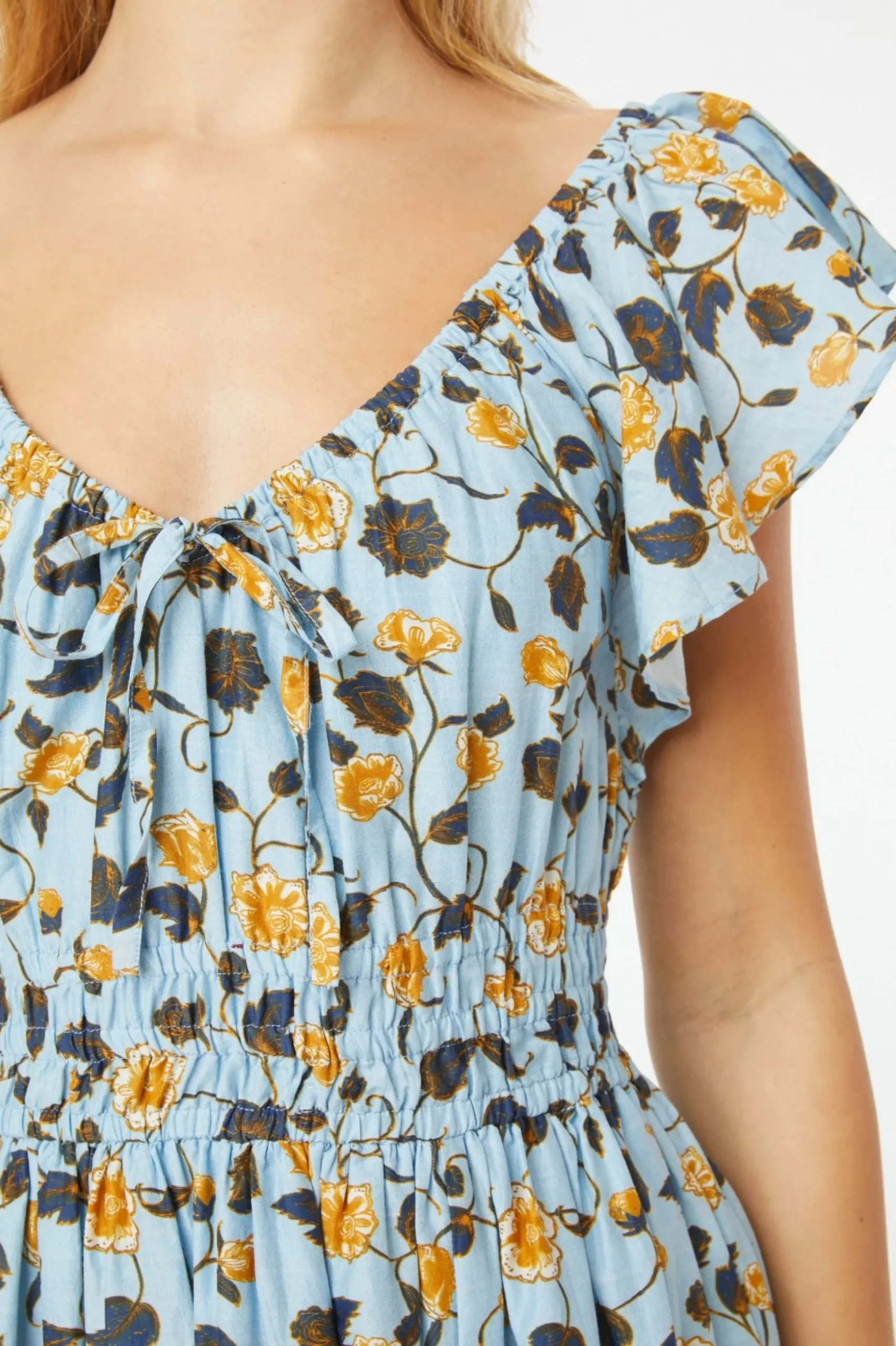 Evandra Floral Pina Dress